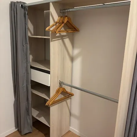 Apartment T2 Renove Au Calme *