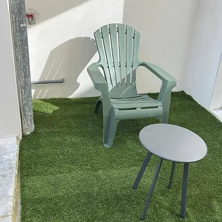 Apartment T2 Renove Au Calme